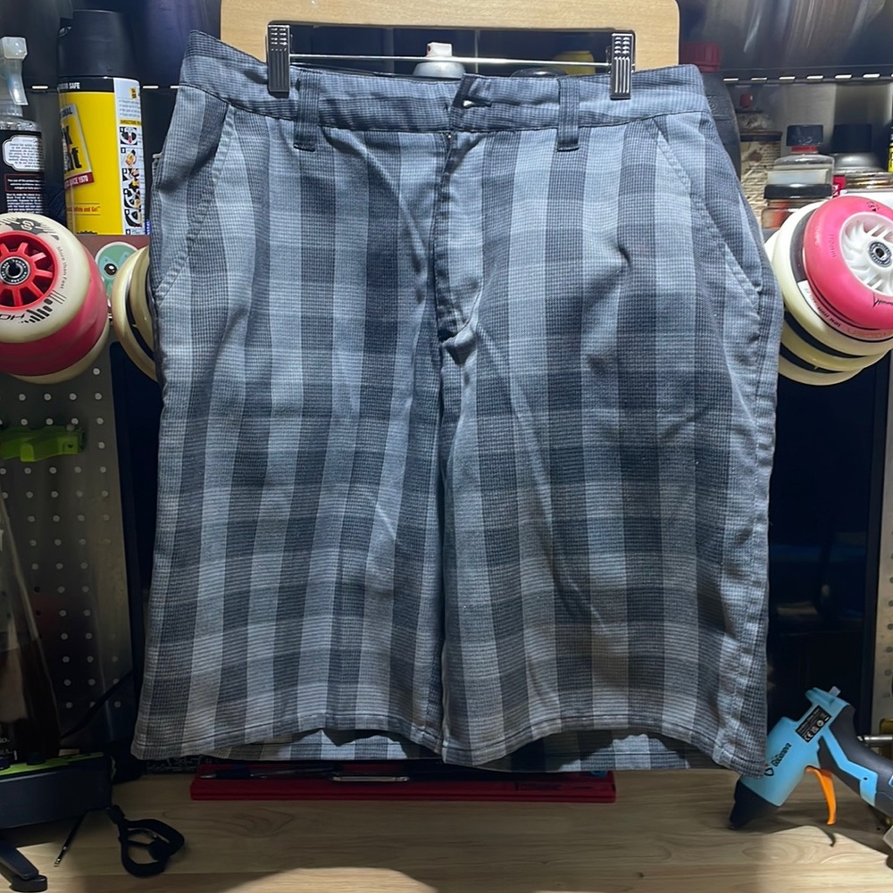 Travis Mathew men’s golf shorts